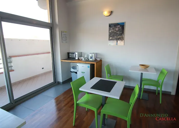 ベッド・アンド・ブレックファスト D'annunzio 3*